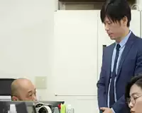 薄幸そうな美人OLがセクハラ痴漢なクズ男の上司に寝取られハメパコ！薄暗いオフィスでズコられドラマ！ 