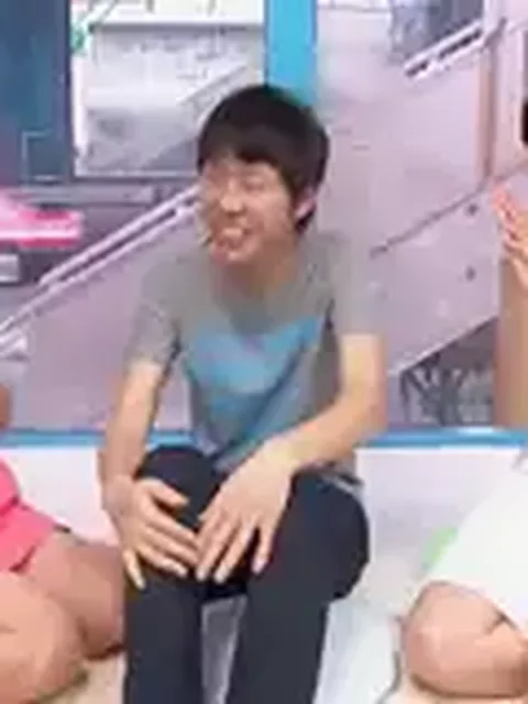 【マジックミラー号】美巨乳なエロ娘らと3Pした童貞ｗ「逝くーーーーッ」女子校生コスの可愛いギャルで筆おろしｗ【素人JK】 