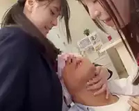 挟まれて縛られて拘束され身動き出来ない状態にされ前と後ろからザーメン精子抜きまくるドスケベ淫乱エロ痴女制服美少女JK！ 