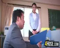 美尻OLがバックで激しく突かれイキ乱れるｗ 