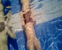《無◯正》盗撮ヌーディスト【水泳ティーン】～温水プールで「外人娘」の平泳ぎで「大股開き」時の「マ●コ・ワレメ」を隠し撮り 
