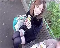 〖TXXX〗美脚美尻のミニスカパンチラ美女とハメ撮りするエロ動画がこちら 