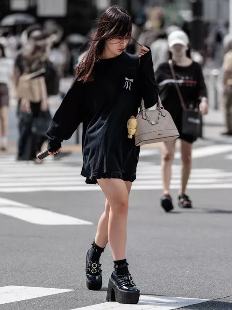 【画像】女ってこうやって眺めてるだけでもボキボキしてくる