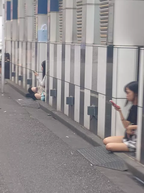 【P活女子画像】歌舞伎で立ちんぼする女の子たち、みんなはどれが良い？ｗｗ