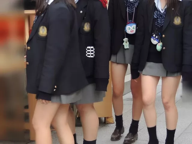 【画像】テンション上がって無防備な修学旅行の女子高生特集