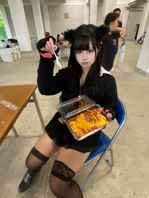 【画像】文化祭で女子高生と一気に仲良くなって付き合う男子居たよな･･･