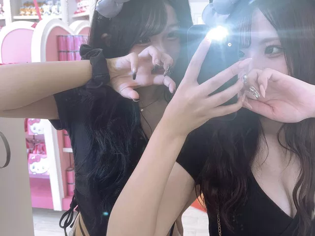 【画像】女子高生のちょっと大胆な私服姿もいいンゴね～♡