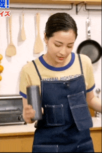 【GIF】広瀬すずちゃんの激しすぎる手コキ映像が全国放送されるｗｗｗ