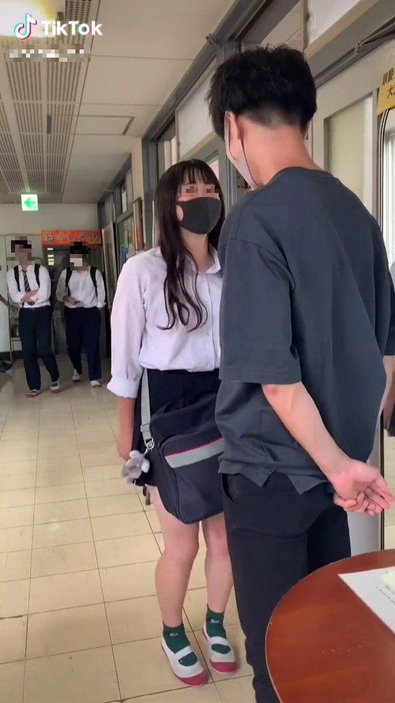 【画像】女子高生さん、メス顔になってしまうｗｗｗｗｗｗｗｗｗｗｗｗ