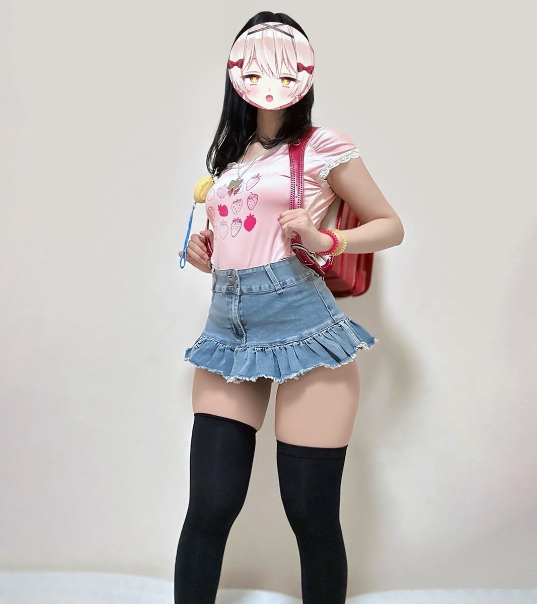【悲報】ランドセルでJS女児コスしたＸ女子、なぜか叩かれまくるwwwwwwwwwwwwwwww
