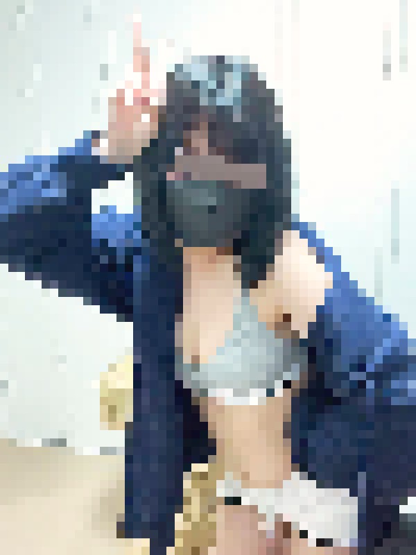 【画像】カップ麺大好きまんさん、ごつ盛りおっぱいを大公開ｗｗｗｗｗｗｗｗｗｗｗｗｗｗｗｗｗ
