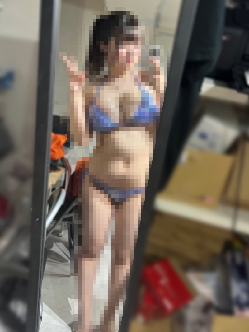 【画像】顔50身体110の自撮りまんさん、見つかるｗｗｗｗｗｗｗｗｗｗ