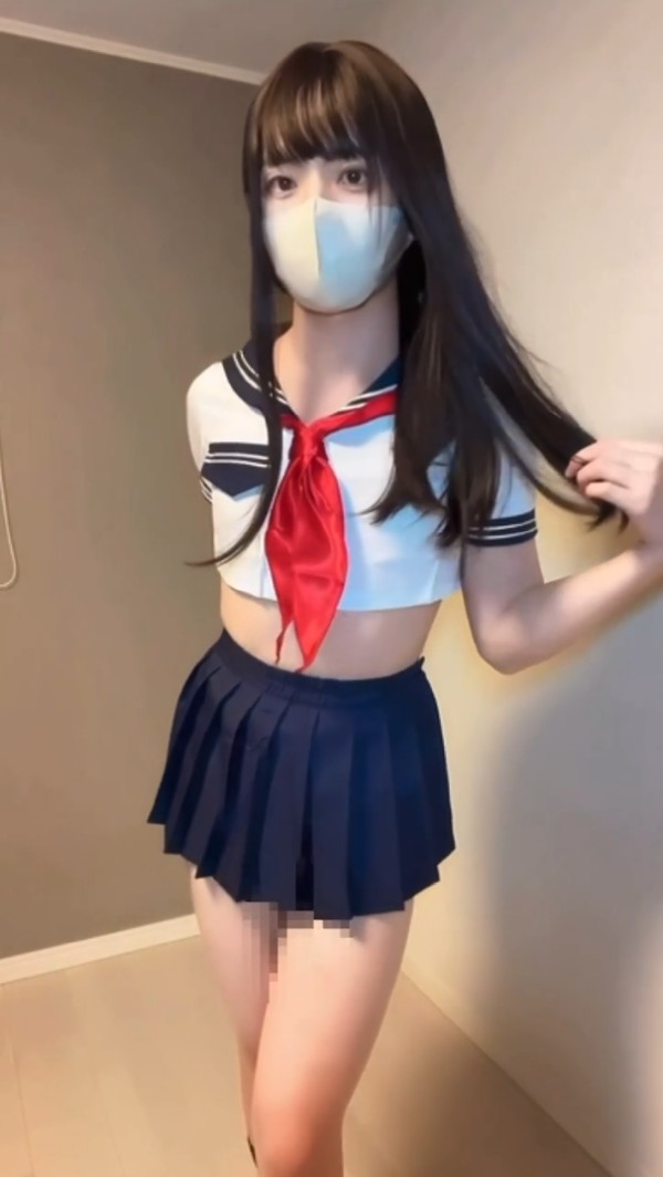 【画像あり】マジレスで答えてくれ、この制服女装子さんを見てムラムラする？