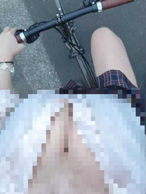 【画像】Ｉカップおっぱいのまんさん、足元が見えないｗｗｗｗｗｗｗｗｗｗ
