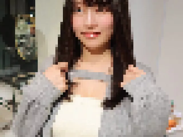 【画像あり】グラドルさん(24)、お乳のサイズのせいで服がはじけそうｗｗｗｗｗｗｗｗ