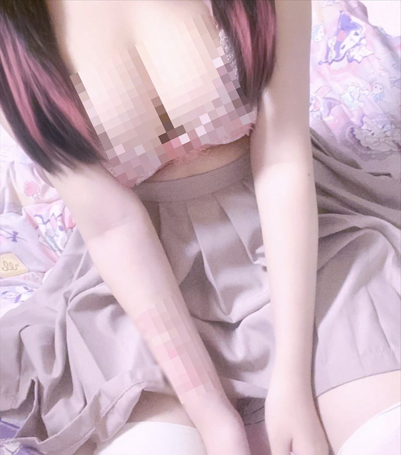 【画像】私メンヘラ女、爆乳すぎて逆にコンプレックスなんだけど????