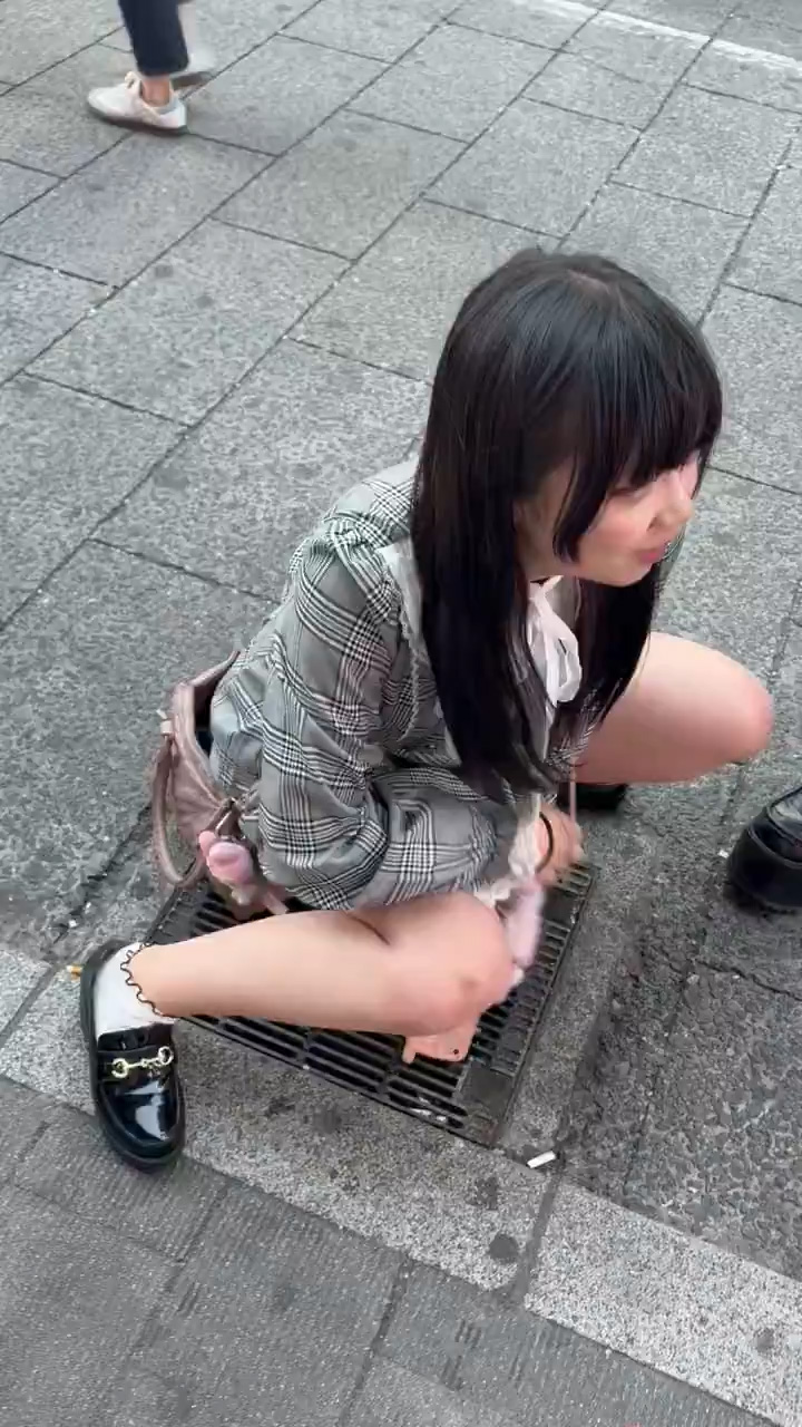 【動画】トー横JCさん、路上でおしっこをしてしまうｗｗｗｗｗｗｗｗｗｗ