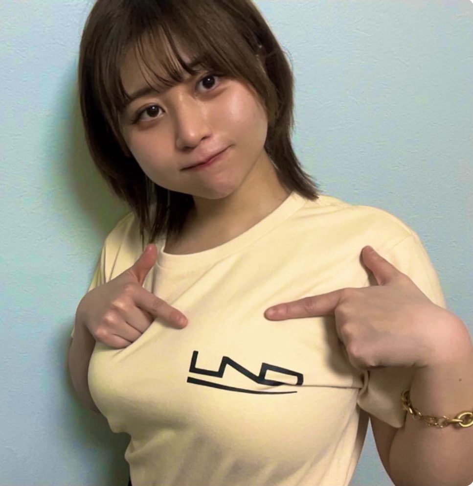 【画像】新人声優さん、おっぱい強調した画像がバズりまくるｗｗｗｗｗｗｗｗｗ