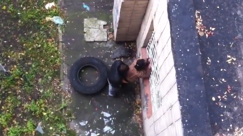 建物の隅でセックスしている奴らが居たから盗撮したった！！