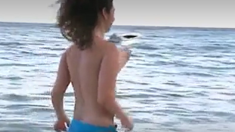 走っていて重量をしっかり感じている爆乳をご覧下さい！！