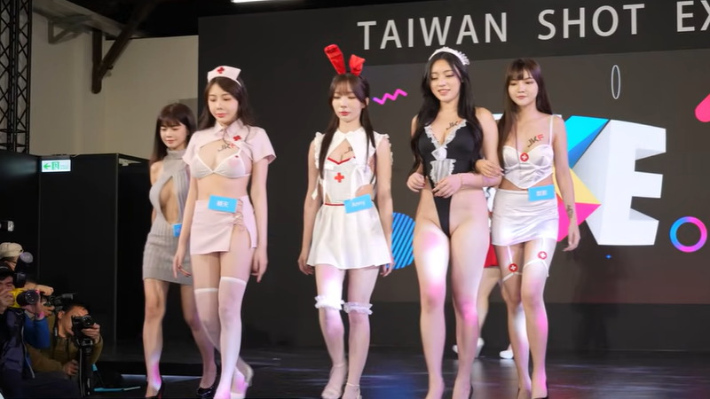 台湾のコスプレ大会がエロ過ぎてヤバすぎるｗｗｗ