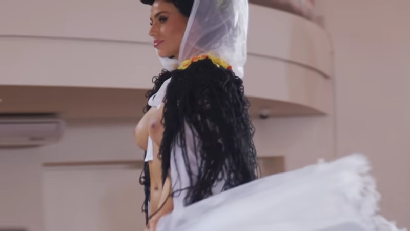 ファッションショーってオールヌードでも良かったんですか？