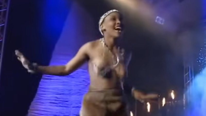 南アフリカのミスコンテスト(?)ってストリップみたいですｗｗｗ