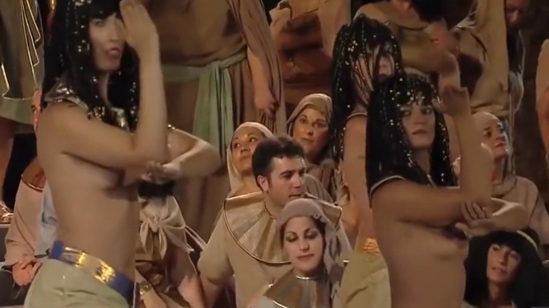 トップレスミュージカルが始まったのでご覧下さいｗｗｗ