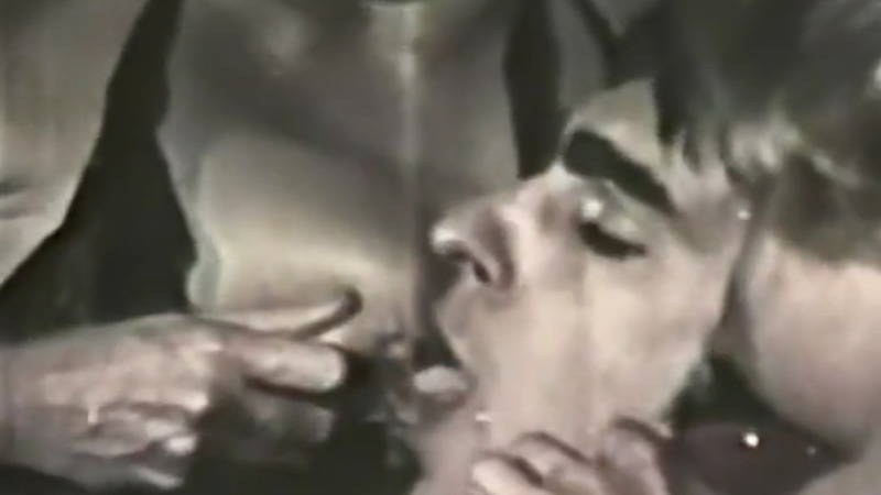 レトロなエロビデオも意外に抜けるかも・・・だよねｗｗｗ