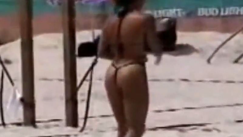 バレーボール中のお尻を盗撮しまくった変態動画をご覧下さいｗｗｗ
