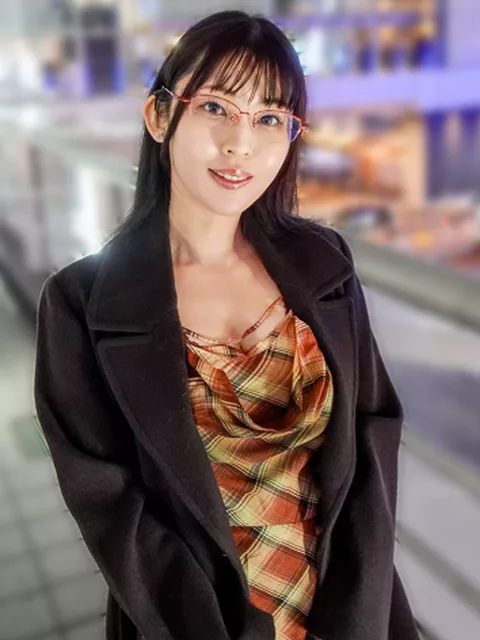 SIRO-5665｜ネガティブ系眼鏡女子がエロ過ぎた！自分はモテないとネガティブ発言連発の真面目女子が、敏感乳首を執拗に責められてアニメ声でイキまくる！最初はキスも遠慮しがちだったのに、快感を覚えていくうちに、ドンドンエロく豹変していく！最後は自分から舌を出して求めるほどエロくなってイク！ 【初撮り】ネットでAV応募→AV体験撮影 2544｜シロウトTV