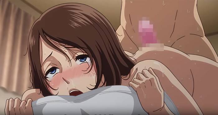 息子の親友に体を許してしまった巨乳人妻が夫や息子のいる自宅で何度も中出しされ、完全に肉便器に堕ちていく