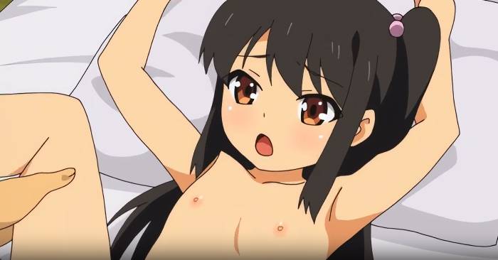 正常位で初めて挿入されてビクビク震えながら感じたり、 自ら騎乗位で腰を振って「おじちゃんのレッスンもっと教えて♡」