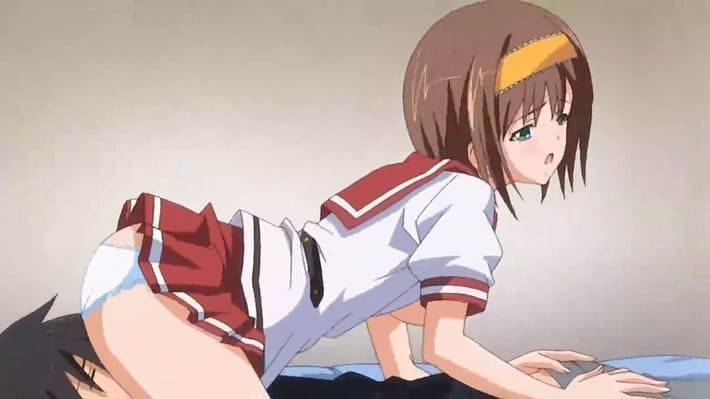 記憶喪失の彼女を尻目に小悪魔妹が彼氏のチンポを独占！朝から顔面騎乗で起こし発情JKの期間限定NTR性活。