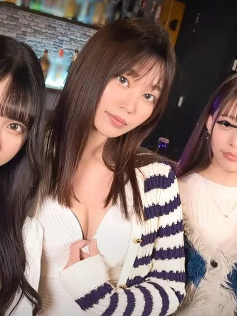 【エロ画像】集合写真からの･･･エロい展開になる