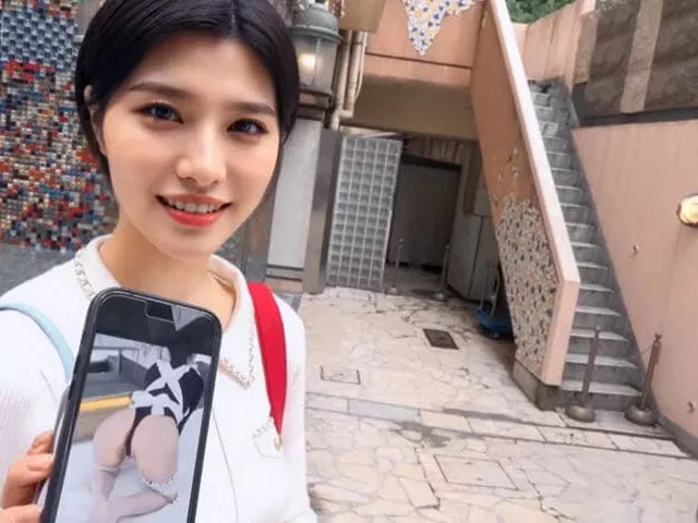 Am◯z◯nで有名なモデル?はエロコス絶品ボディーでパイズリ挟射&即中出しをされるが･･･