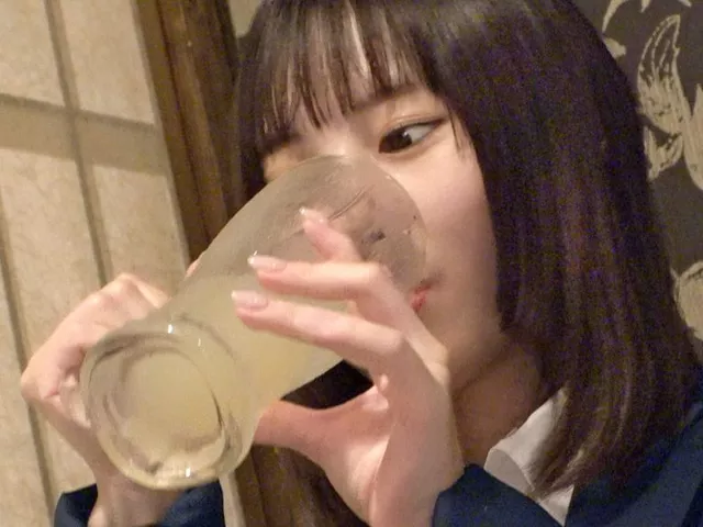 新卒OLはスーツの上からでもボディ-ラインがわかり喘ぎ声とイキまくるマンコもエロすぎる･･･
