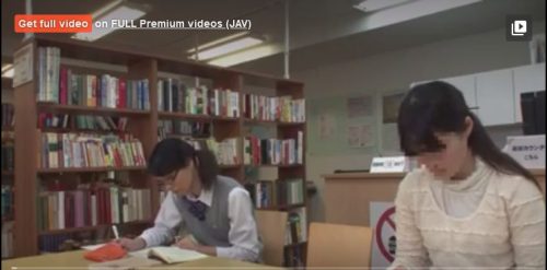 ＜淫乱JK×ケツ射＞「気持ちいい？」メガネの奥は淫乱JKだった！普段は真面目で陰キャラのメガネJK女の子が図書館で物色した中年おじさーんを誘惑しサイレントSEX
