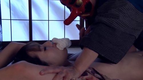 ＜巨乳お姉さん×レイプ＞嵐の中で見付けた一軒の小屋でお姉さんと一泊過ごすことになったのだが…