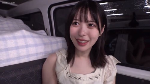 ＜女子大生×おもちゃ×中出し＞ナンパした素人お姉さんをロケ車に連れ込んで電動おもちゃを仕込んだまま街へお出かけ！
