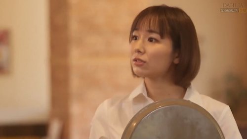 【穂高結花】＜お姉さん×店内＞レストランで働くお姉さんを誰も居なくなった店内で人目を気にせず濃厚セックス