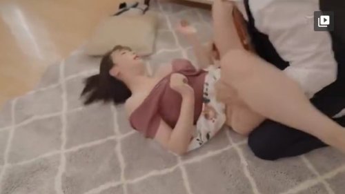 【三宮つばき】《エロ動画×人妻･寝取り》僕の知らないうちに僕の父親が嫁を寝取り種付けしてる事を僕はしらない