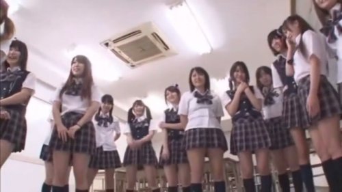 ＜JK×痴女×ハーレム＞可愛いJKが沢山そろった変態女学園！男の先生がエロJKに囲まれ何度も精子を抜かれまくる始末