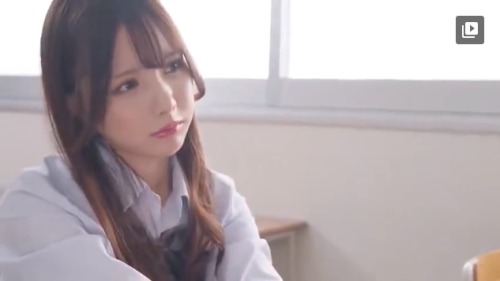 【佐々木さき】《エロ動画×ドラマ》「何でもするから❤」テストの成績が悪くて居残りをさせられ留年決定JK女の子が担任教師を誘惑し無事進級決定ｗ