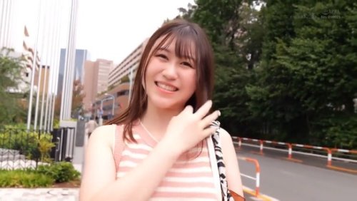 【朝野りる】《エロ動画×JD･ビッチ》流行りのマッチングアプリには手を出さず紹介や飲みの席で異性と知り合った男とヤリまくり！