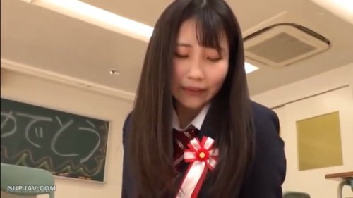 【楠有栖】《エロ動画×JK･賞金》「人生でハジメテ❤」JKを卒業して間もない童顔女の子が賞金の為に初の中出しSEX