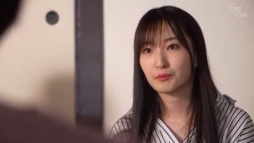 《エロ動画×人妻･寝取り》美人妻が3人の男に絡まれ無理矢理エッチする事になってしまった事実…