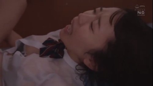 【架乃ゆら】《エロ動画×JK･担任教師》突然の豪雨で帰宅困難になった爆乳JK女の子が担任の教師と一線を越え何度もセックスしまくった件