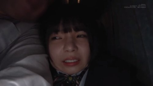 【市井結夏】《エロ動画×JK･痴漢》大学受験の為に地方から夜行バスで上京中のJK女の子が隣の座席の鬼畜男に痴漢＆強姦される始末
