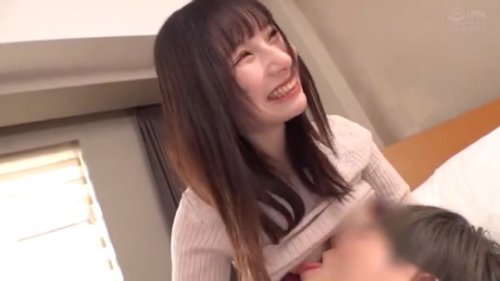 【岡田優愛･松井日奈子】《エロ動画×人妻》可愛い人妻に素人お兄さんの欲求不満を解消させる企画